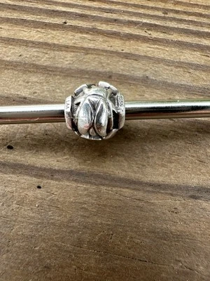 TROLLBEADS RARO LAA 925 PLATA ESTERLINA ABEJA EN UNA COLMENA CUENTAS Usado Foto 1 de 4