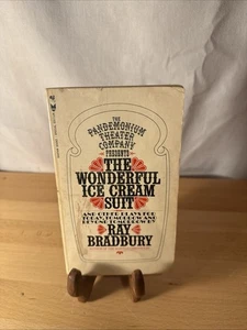 The Wonderful Ice Cream Suit & Other Plays by Ray Bradbury Pre Owned Paperback - Imagen 1 de 3
