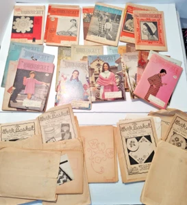 VINTAGE LOT OF 23 WORKBASKET AND HOME ARTS MAGAZINES FROM 1952-1971 leaflets - Picture 1 of 11