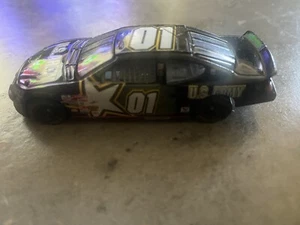 2003 #01 Jerry Nadeau U.S. Army Pontiac NASCAR 1:64 Racing Champions - Picture 1 of 4
