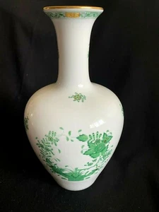 HEREND PORCELAIN HANDPAINTED INDIAN BASKET GREEN VASE 7086/FV - Picture 1 of 6