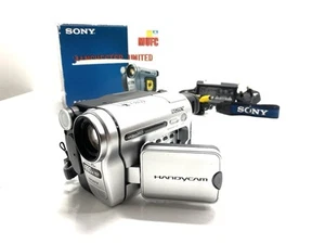 Sony CCD-TRV238E Hi8 Tape Digital Video Camera HANDYCAM Complete BOXED SET - Picture 1 of 20
