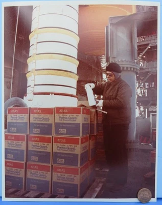 NASA Press PHOTO STS-51c DISCOVERY Launch Pad Crew Add ANTIFREEZE Rocket Boost B - Image 1 of 2