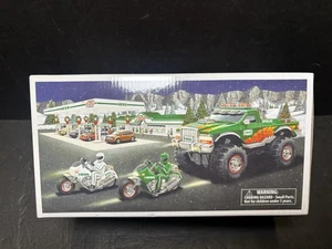 Hess Monstertruck mit 2 Motorrädern 2007 - Neu im Karton - Bild 1 von 4