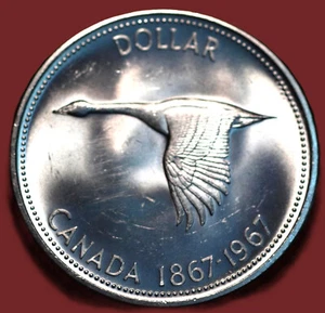 π¨π¦ Uncirculated 1967 Queen Elizabeth II One Dollar Silver Coin - Picture 1 of 2