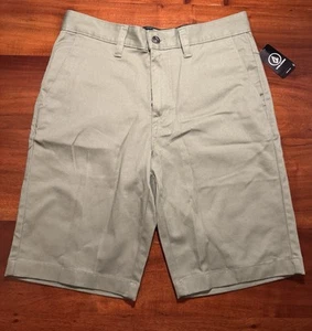 Volcom Vmonty Stretch Mens 10” Pistachio Green Chino Shorts Golf Beach Sz 29 NEW - Picture 1 of 10