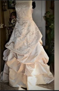 OLEG CASSINI Size 14 Ivory Champagne Rum K2000 RUM WEDDING GOWN - Picture 1 of 2