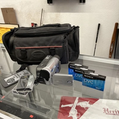 Panasonic PV-GS35 DV Camcorder Bundle VGC Used w/ Accessories 100% Working - Image 1 of 4