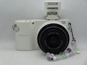 Samsung NX1000 Mirrorless Digital Camera Working w/ Samsung 20-50mm F/3.5-5.6 - Picture 1 of 24