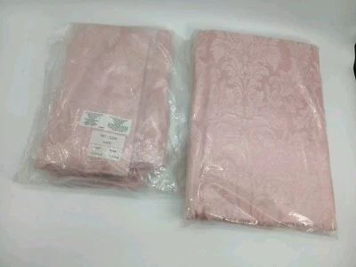 (5 Piece Set) Vintage Pink Oblong Embossed Tablecloth/ 4 Napkins Cloth  - Image 1 of 4