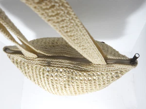 the sak Schultertasche einzigartig gewebter hellbeiger Stoff mit silberfarbenem Rückengurt - Bild 1 von 9