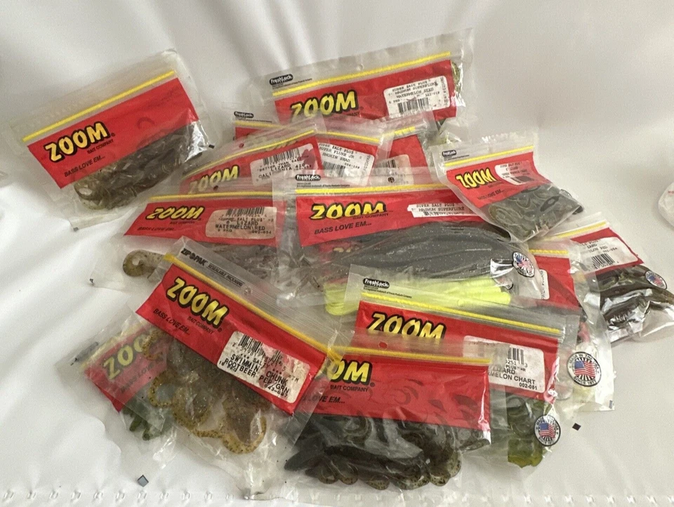 Señuelos de plástico Zoom Riverside Soft Big Bites Chompers gusanos de plástico para pesca de lubina Foto 1 de 4