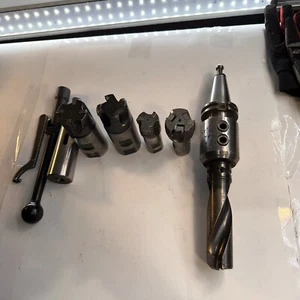 Valenite CAT40 1-1/4 x 4-1/4 mit 1,50 Durchmesser Wendeplattenbohrer + weitere 8 Artikel - Bild 1 von 7
