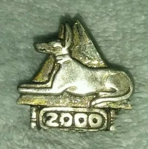 2000 PYRAMID EGYPTIAN DOG STERLING SILVER 925 PIN Very *RARE - Picture 1 of 2
