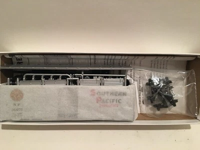 HO Red Caboose Southern Pacific “Overnight” 40’ AAR Boxcar Kit SP #163275 - Image 1 of 4