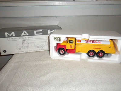 1st Gear 1998 "Modelo Mack R de 1960 - Camión cisterna Shell" diecast (1/34) Foto 1 de 4
