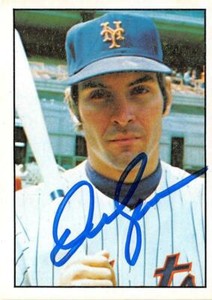 Dave Kingman autographed baseball card (New York Mets) 1975 SSPC #9