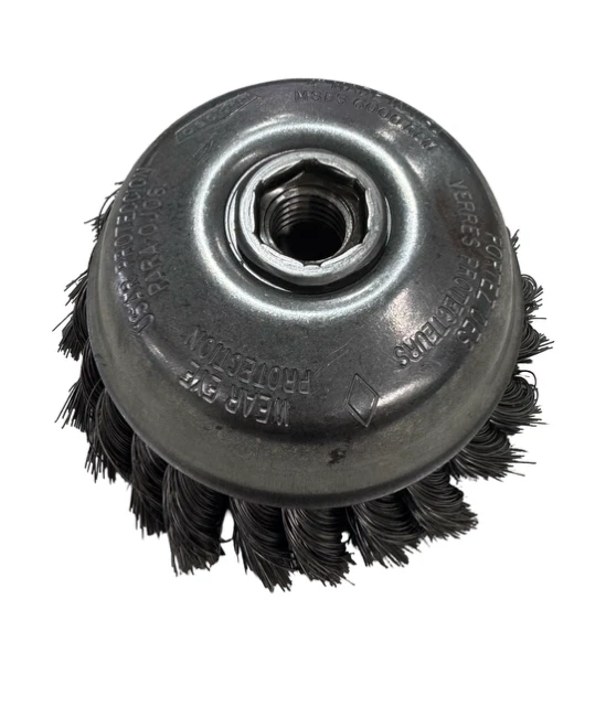 Cepillo de taza de alambre anudado Osborn de 4", eje de 5/8-11, alambre de cerdas de 0,014" hecho en EE. UU. Foto 1 de 1