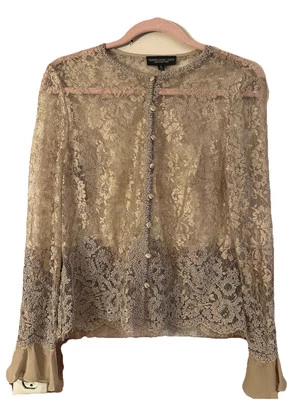 Blusa de encaje Carmen Marc Valvo Signature manga con volantes abotonada metálica talla 12 Foto 1 de 4