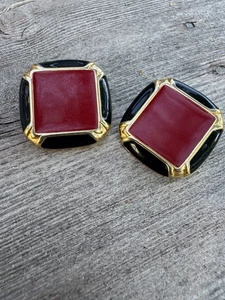 Vintage Monet Clip On Chunky Earrings Gold Tone Black Red Enamel Squares Glamour - Picture 1 of 5