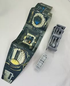 Star Wars Millennium Falcon Hasbro PIEZAS equipo de aterrizaje e inserto 2004 de venta libre - Imagen 1 de 8