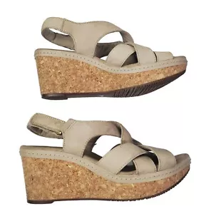 Clarks Wedge Sandals Cork Platform Criss Cross Straps Beige Women SZ 8.5 Resort - Picture 1 of 7