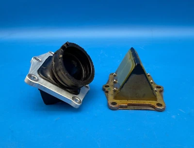 1997 1998 HONDA CR250R OEM INTAKE REED BLOCK ASSEMBLY 14100-KZ3-B11 - Image 1 of 4