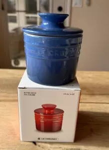 Le Creuset Stoneware 6oz/170ml Butter Crock Cobalt Blue NEW, NIB - Picture 1 of 8