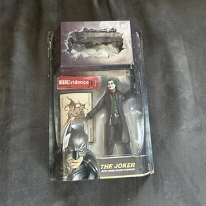 Batman The Dark Knight The Joker 6" Actionfigur mit Tatortbeweisen Neu in Verpackung - Bild 1 von 2