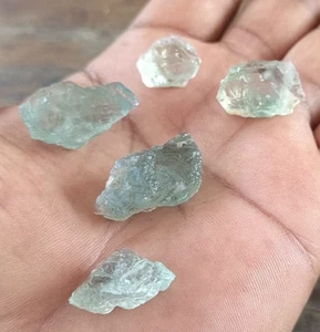 Grüner Oregon Sonnenstein grob lose Edelstein 95 Caret 5 Stück Größe 27 x 15 mm EB-50 - Bild 1 von 7