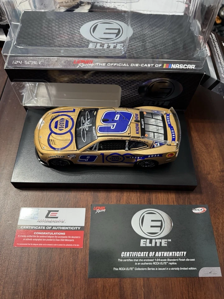 Chevrolet Elite autografiado 1/24 Chase Elliott #9 Napa 100 aniversario 2025 Foto 1 de 4