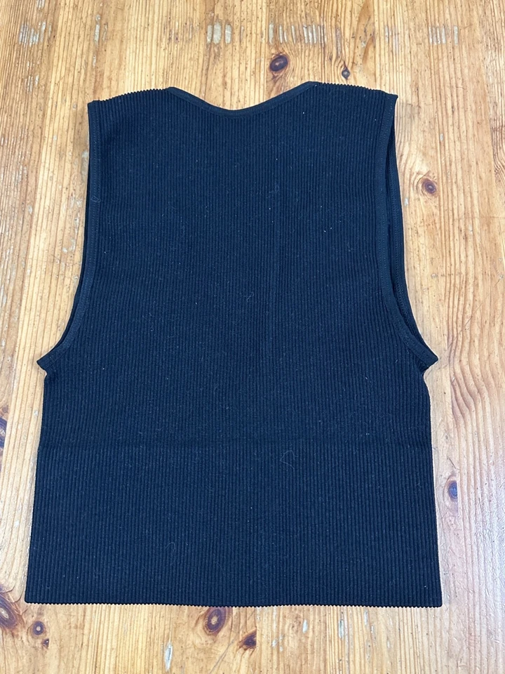 Dynamic Crop 背心上衣均码黑色适合大多数罗纹 V 领 — 第 1/4 张图片