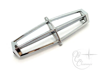 1969-1972 Lincoln Mark III, Mark IV Sail Panel Star Emblem (C8LY65517A20A) - Image 1 of 2