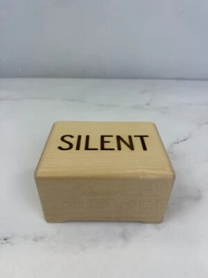 "Музыкальная шкатулка CHRISTIAN MARCLAY ""Silent/Listen"" 2005 - Norton Xmas РАБОЧЕЕ видео" - Изображение 1 из 4