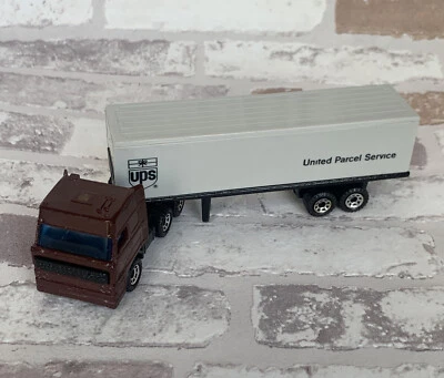 Matchbox 1/86 DAF 3300 Spacecab UPS Articulated Trailer - Vintage Diecast Lorry - Image 1 of 4