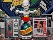 UFC IAN GARRY 2023 CHRONICLES CONTENDERS GREEN 03/25 & CHRONICLES BLUE 15/99