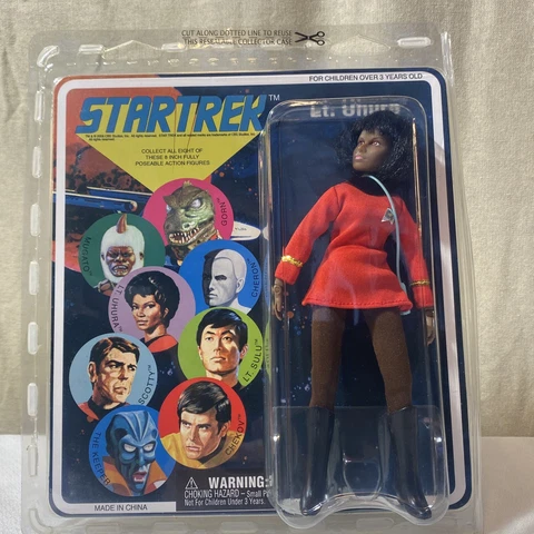 Star Trek Lt. Uhura 8" Retro  Action Figure Diamond Select Cover