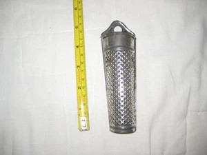 Grattugia per spicchi aglio agrumi in metallo Zester vintage made in West Germany - Foto 1 di 5