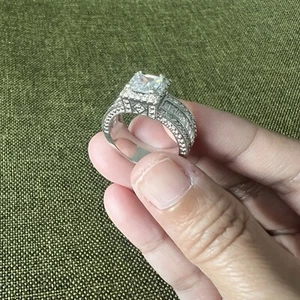 925 Silver Princess Cut Wedding Ring Size 8.5 BEAUTIFUL! - Picture 1 of 9