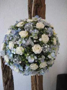 Buchsbaumkugel Blumengesteck Rosen Rosenkugel XXXLL - Bild 1 von 3