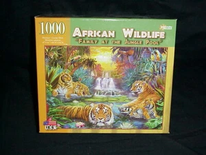 Fauna selvatica africana FAMIGLIA NELLA PISCINA DELLA GIUNGLA 1000 PZ puzzle NUOVO SIGILLATO IN SCATOLA - Foto 1 di 6