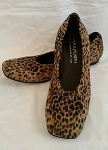 Donald J Pliner Arlie Leopard Cheetah Animal Ballet Shoes Flats 6.5 - Picture 1 of 12