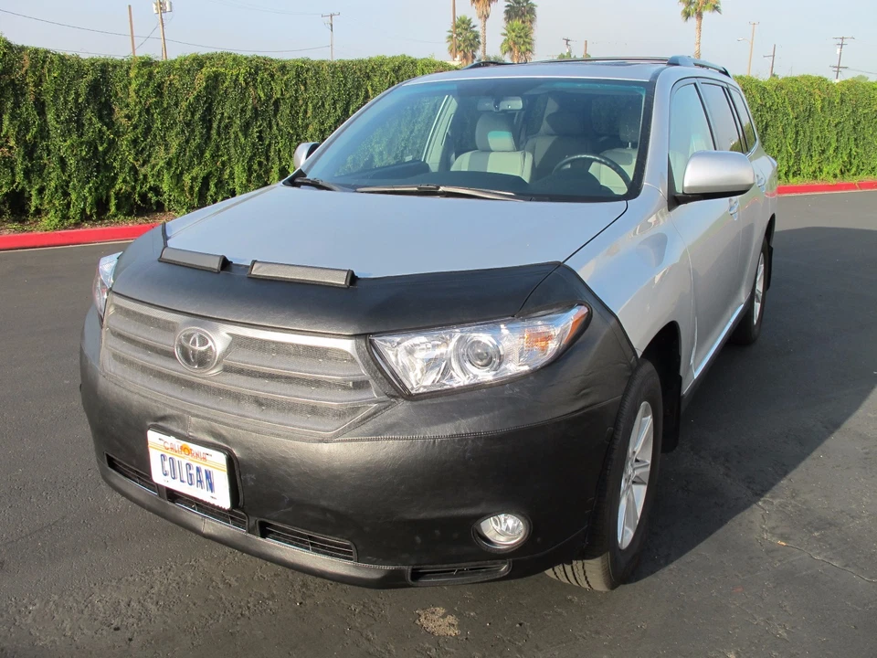 Sujetador con máscara frontal Colgan 2 piezas. Se adapta a Toyota Highlander 2011-2013 con placa de licencia Foto 1 de 1