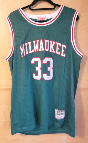 KAREEM ABDUL JABBAR Milwaukee Bucks Authentic Mitchell & Ness Jersey SIZE 52 NEW Cover