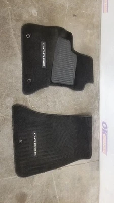 Juego de alfombrillas Dodge Charger 13 2013  Foto 1 de 4