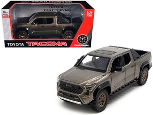 Modellino auto pressofuso Toyota Tacoma Trailhunter Edition 2024, bronzo metallizzato 1/2... - Foto 1 di 4