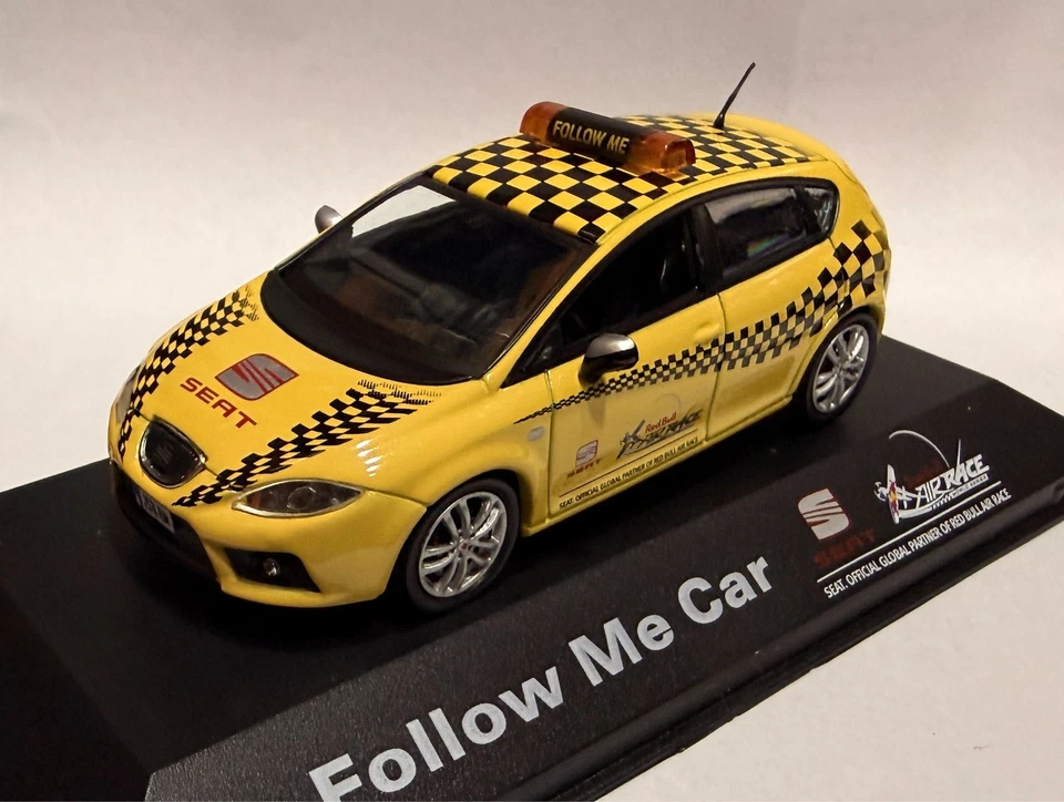 1/43 SEAT LEON FOLLOW ME CAR RED BULL AIR RACE 2006 IXO VAR00120 - Immagine 1 di 1