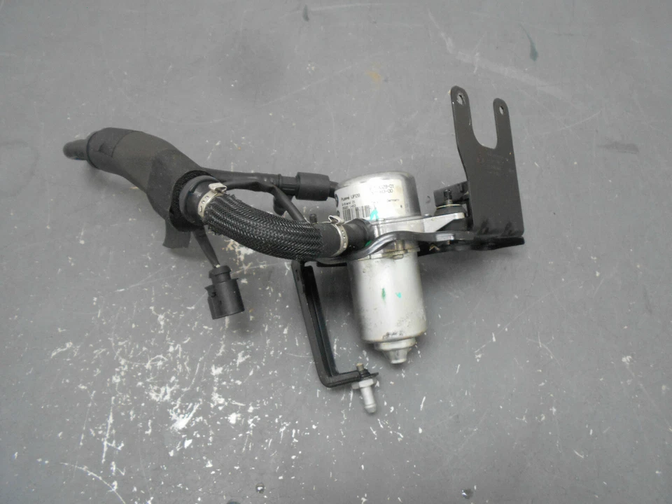 2006 06 07 08 09 10 BMW M5 E60 E63 E64 bomba de vacío 6769029 #3246 H6 Foto 1 de 4