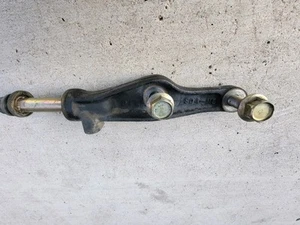 96-01 INTEGRA - A/T RIGHT SIDE LOWER TQ MT BRACKET - Picture 1 of 6