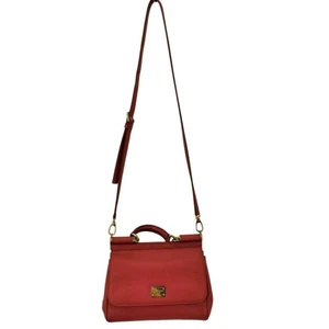 Bolso de Mano DOLCE & GABBANA Sicilia 2 Vías Rojo Dorado Logo Placa Mujeres - Imagen 1 de 6